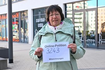 Gerettet! So feiern Chemnitzer den Erhalt des Freibads Wittgensdorf und der Stadtbad-Sauna - Ihr Einsatz hat sich gelohnt: Carmen Viehweger aus dem Chemnitzer Stadtteil Gablenz startete eine Online-Petition gegen die Schließung des Freibades Wittgensdorf. Nun entschied der Stadtrat, wie es dort weitergehen soll.