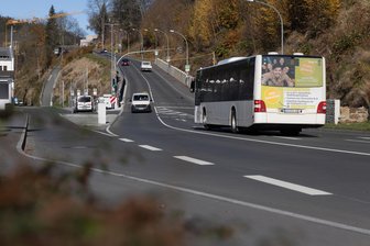 Gerücht im Erzgebirge bewahrheitet sich: Frisch sanierte Bundesstraße weist Mängel auf - Muss die B 101 in Annaberg-Buchholz erneut gesperrt werden? Auch nach Ende der Dauerbaustelle reißt der Ärger über das Millionenprojekt nicht ab.