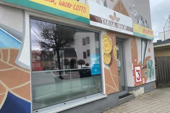 Geschäft im Erzgebirge schließt: In Kultkiosk geht nach fünf Jahren das Licht aus - Der Tabak-Shop am Postplatz in Aue ist seit kurzem geschlossen.