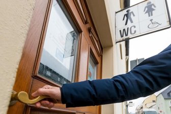 Geschäft mit Geschäft lohnt nicht: Pächterin macht Toilette dicht - Die öffentliche Toilette am Marienberger Rathaus.