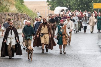 Geschafft! Historischer Besiedlungszug erreicht nach 140 Kilometern Sachsenburg -