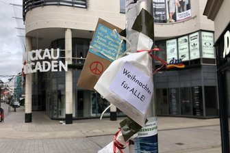Geschenke mahnen Nächstenliebe an -