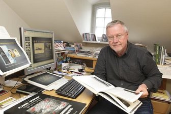 Geschichtsexperte Gerd Naumann bekommt Plauener Stadtplakette - Gerd Naumann, hier noch an seinem alten Arbeitsplatz im Vogtlandmuseum, wird in diesem Jahr mit der Stadtplakette geehrt.