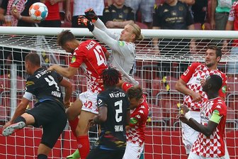 Geschwächte Mainzer besiegen schwache Leipziger - Der Mainzer Torwart Robin Zentner erwies sich als Turm in der Schlacht.