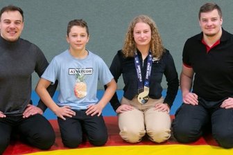 Geschwister-Quartett greift durch - Chris, Nick, Lilly und Luca Schneider (v. l.) haben sich dem Ringkampfsport verschrieben. Erfolge bleiben bei den Thalheimern nicht aus. 