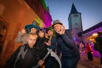 Gespensternacht auf dem Rochlitzer Schloss – Das sind die schönsten Bilder - Familie Weinrich aus Threna war schon vor zwei Jahren da.