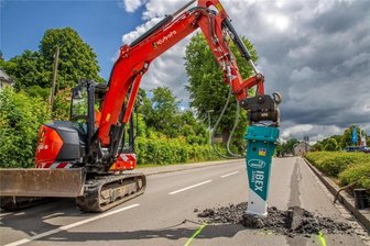 Gesperrrte B 173 in Flöha: Wie das Großprojekt weitergeht - Am Freitag wechseln die Bauarbeiter auf den letzten Abschnitt der Bundesstraße 173 in Flöha (Aufnahme aus dem zweiten Abschnitt): Das zuständige Straßenbauamt geht davon aus, dass die Strecke pünktlich fertig wird.