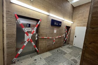 Gesperrte Toiletten am Oberen Bahnhof: Wann der Notdurft-Notstand ein Ende haben könnte - Schon seit dem 18. März dieses Jahres sind alle Toiletten des Oberen Bahnhofs in Plauen gesperrt.