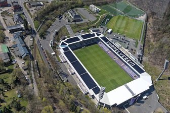 Gespräch in Aue-Bad Schlema über die Zukunft als Sportstadt - Blick aus der Luft auf das Erzgebirgsstadion in Aue.