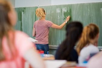 Gespräche zu Lehrerbedarf in Sachsen auf der Kippe -
