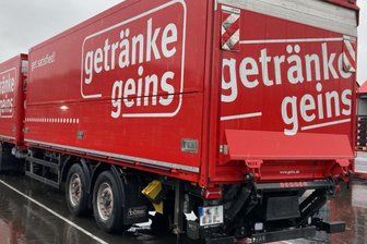 Gestohlener Anhänger von Getränke Geins aus Hainichen: Polizei wird fündig - Zuletzt wurde auch der Anhänger, ähnlich diesem, gefunden.