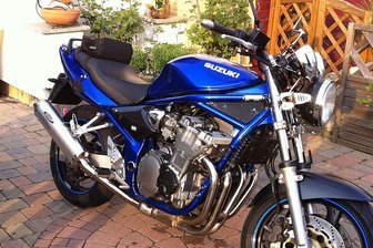 Gestohlenes Bike aus Dresden im Augustusburger Stadtwald gefunden - Eine solche Suzuki GSF 600 wurden in Dresden gestohlen und in Augustusburg aufgefunden.