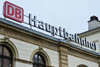 Gesucht wegen Schwarzfahrens: Bundespolizei nimmt Türken an Chemnitzer Bahnhof fest - Die Bundespolizei nahm am Dienstag einen Mann am Chemnitzer Bahnhof fest.