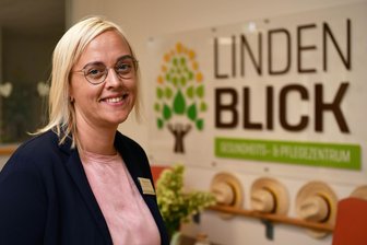 Gesundheits- und Pflegezentrum in Rochlitz: Das sagen Ärzte, Pflegepersonal und Therapeuten über das Haus - Peggy Gramm leitet den vollstationären Bereich und die Kurzzeitpflege. „Bei uns geht es um Pflege und Heilung“, sagt die Pflegedienstleiterin aus Rochlitz. Ohne die Mitarbeiter würde das nicht funktioneren.