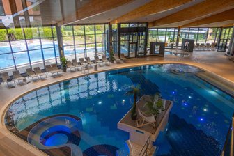 Gesundheitsbad Actinon im Erzgebirge bietet erstmals Babyschwimmen an - Das Gesundheitsbad Actinon in Bad Schlema bietet erstmals Babyschwimmen an.