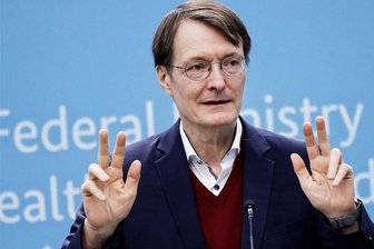 Gesundheitsminister: Viele Gesetze, viel in der Schwebe - Bundesgesundheitsminister Karl Lauterbach hat zahlreiche Reformen auf den Weg gebracht – bei der Krankenhausreform als zentrales Vorhaben gibt es vorerst nur Eckpunkte.