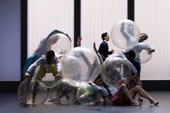 Getanzter „Glück-Wunsch“: Was die Tanzcompagnie am Samstag im Theater Freiberg vermitteln will - Die Tanzcompagnie der Sächsischen Landesbühnen gastiert am Samstag im Freiberger Theater.