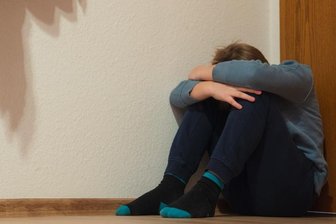 Gewalt gegen Kinder in Sachsen nahm im Coronajahr deutlich zu - Es ist schwierig, zu erkennen, wenn Kindern zu Hause Gewalt widerfährt. Denn viele Opfer schweigen aus Angst oder Scham.