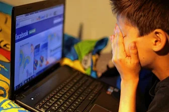 Gewalt und Mobbing an Schulen: Versuch einer Annäherung - Die betroffenen Kinder und Jugendlichen kann Mobbing krank machen. 