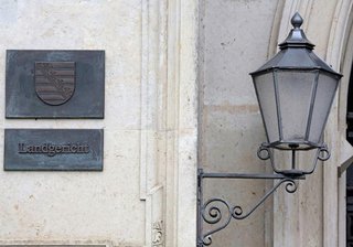 Gewalttat am Gartenzaun: Angeklagter erhält Bewährung - 