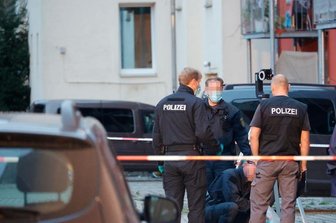 Gewaltverbrechen in Chemnitzer Hinterhof: 46-jährige Frau stirbt im Krankenhaus - 