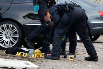 Gewaltverbrechen in Chemnitzer Hinterhof: Zwei Opfer und viele offene Fragen - 
