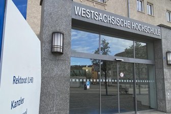 Gewerkschaft kritisiert Zwickauer Hochschule: Vier von fünf Anstellungsverträgen mit Studenten fehlerhaft - Sind die Arbeitsverträge von studentischen und wissenschaftlichen Hilfskräften an der WHZ zu kurz?