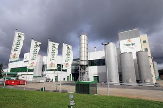 Gewerkschaft ruft erneut zum Streik im Freiberger Brauhaus auf - Das Freiberger Brauhaus hat seinen Sitz an der Leipziger Straße im Norden der Silberstadt.