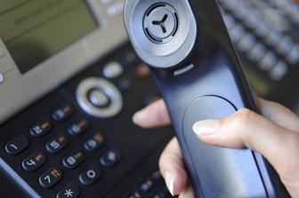 Gewinnspiel-Trickbetrug: 84-Jährige soll 4000 Euro Bearbeitungsgebühr zahlen - 