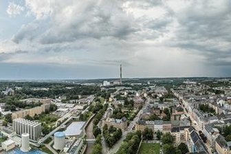 Gewitterfront überquert Sachsen - Dieses Bild der aufziehenden Front entstand am Dienstagabend am Chemnitzer Brühl.