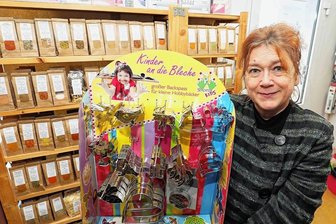 Gewürzhändlerin in Crimmitschau: Vanille macht gute Laune, Zimt beruhigt - Martina Stier führt in ihrer Gewürzhandlung in der Fabrikstraße 10 auch das Zubehör, wie Ausstechformen, für die Weihnachtsbäckerei.