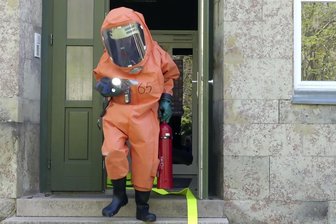Giftalarm in Chemnitzer Kindergarten - Die Feuerwehr arbeitete unter Vollschutz.
