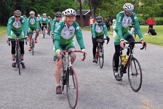 Gingko-Baum für den Radweg -