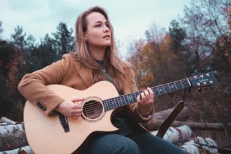 Gitarristin Sophie Chassée spielt in Zwickau auf Sommerbühne - Sophie Chassée wird in Zwickau auftreten.