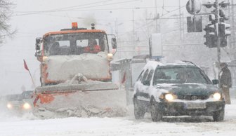 Glück für Chemnitz: Schnee fällt am Sonntag - 
              <p class="artikelinhalt">Nur die wichtigsten Strecken, wie hier die Brückenstraße, schaffte der Winterdienst frei zu halten.</p>
            
