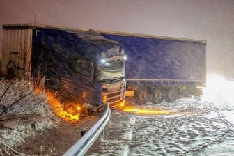 Glätte: Behinderung auf der A 4 -