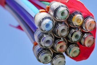 Glasfaserausbau in Gornau: Kabel liegen – doch das schnelle Netz bleibt aus - Die Dokumentation zur Verlegung der Glasfaserkabel ist noch unvollständig (Symbolfoto).