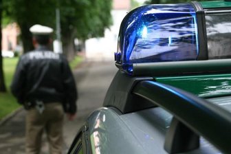 Glauchau: Mann steigt zum Telefonieren aufs Dach -