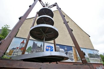 Glauchau stockt Bürgerbudget für die Kernstadt auf - Im Bürgerbudget 2023 enthalten war die Erneuerung der Wandbilder an der Pyramide in Glauchau.