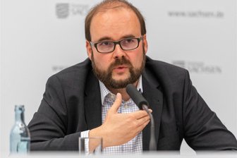 Glauchauer Grundschüler für Lego-Projekt ausgezeichnet - Sachsens Kultusminister Christian Piwarz (CDU) hat Glauchauer Grundschüler ausgezeichnet.