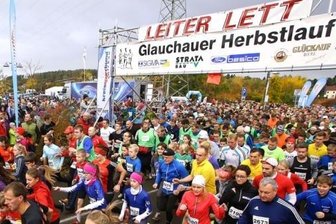 Glauchauer Herbstlauf abgesagt - Insgesamt waren 2481 Läufer, Walker und Wanderer zum 31. Herbstlauf vergangenen Jahres nach Glauchau gekommen.