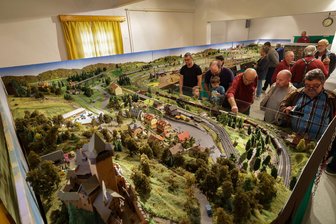 Glauchauer Modellbahner laden zur Ausstellung ein - Blick auf die Clubanlage der Glauchauer Modellbahner.