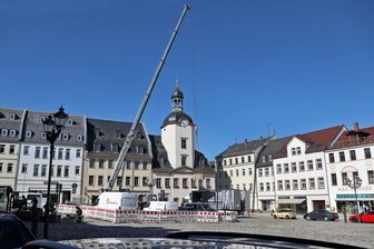 Glauchauer Rathaus bekommt eine Antenne - Antennen-Baustelle vor dem Glauchauer Rathaus