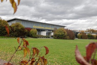 Glauchauer Sachsenlandhalle als Notunterkunft für Flüchtlinge? Bislang gibt es keine Alternativen - Alle wollen verhindern, dass die Sachsenlandhalle eine Notunterkunft für Flüchtlinge wird. Doch entschieden ist noch nichts.
