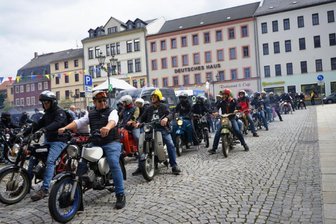 Glauchauer Simson-Treffen: Nächstes Jahr Wiederholung geplant - Um die 160 Enthusiasten waren bei der Premiere des Simson-Treffens dabei.