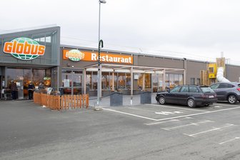 Globus-Markt im Vogtland von weltweiter IT-Panne betroffen: „Unser Vormittag war heute anspruchsvoll“ - Der Globus-Markt in Weischlitz war von der weltweiten IT-Panne betroffen. Die Einrichtung öffnete erst mit eineinhalbstündiger Verspätung – und dann auch nur unter Einschränkungen.