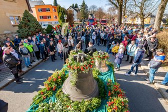 Glockenaufzug im Erzgebirge: Ein historisches Ereignis für die Stadtkirche - 