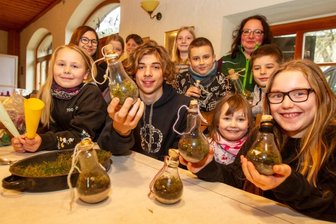 Glühbirnen zu Dekostücken umfunktioniert -