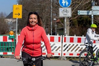 Gösselbrücke: Sanierter Radweg vor Freigabe - Noch müssen die Fahrradfahrer an der Gösselbrücke abdrehen.