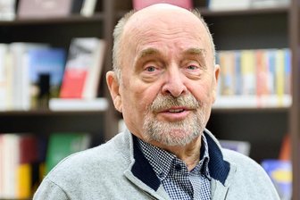 Goethe-Gymnasium Reichenbach: Ex-Verteidigungsminister Eppelmann zu Gast - Rainer Eppelmann, Pfarrer, DDR-Bürgerrechtler und Ex-Politiker, kommt am Montag nach Reichenbach.